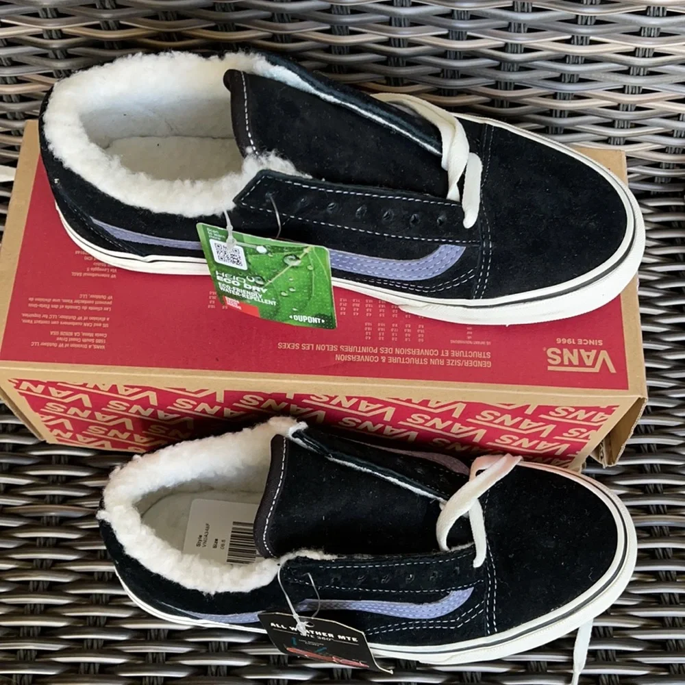 Vans Old Skool Mte Nubuck/Black WMNS” Sherpa Sneakers - Picture 3 of 16